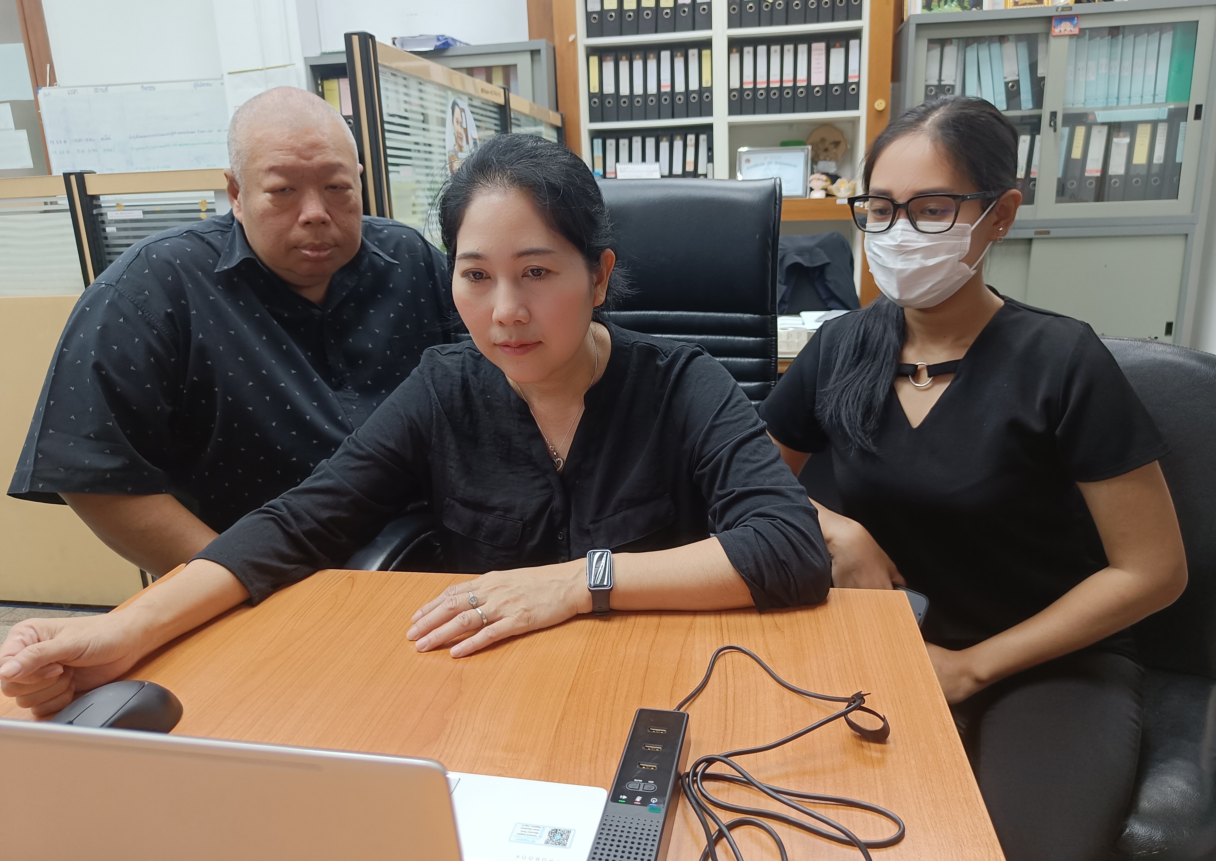 title - เข้าร่วมการประชุมชี้แจงกรอบและแนวทางการประเมินผลการปฏิบัติราชการของส่วนราชการ ประจำปีงบประมาณ พ.ศ. 2569-2570 ครั้งที่&nbsp;2 ผ่านสื่ออิเล็กทรอนิกส์ (ระบบ&nbsp;Zoom Meeting&nbsp;/&nbsp;Facebook Live และผ่านระบบ&nbsp;Youtube Live) ของสำนักงาน ก.พ.ร.